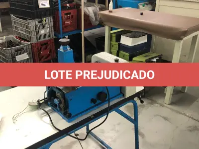 LOTE 046 - uma chanfradeira 
