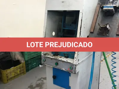 LOTE 007 - uma prensa boca de sapo um posto