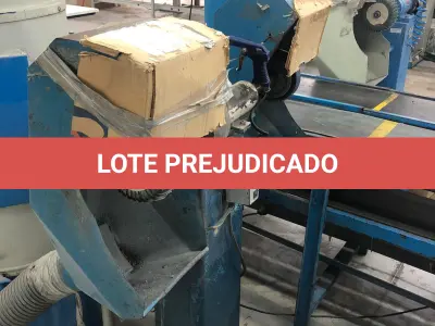 LOTE 015 - 2 lixadeiras duplas e 2 coletores de pó