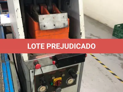 LOTE 005 - uma prensa boca de sapo um posto
