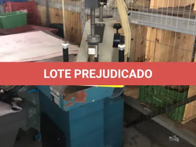 LOTE 044 - lote com 2 balancins de corte com haste mais alta
