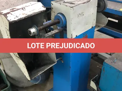 LOTE 004 - uma lixadeira dupla