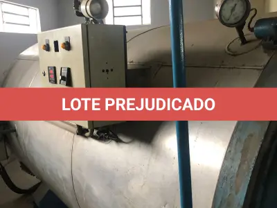 LOTE 045 - uma autoclave marca Ins. Mecanica Comodoro