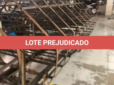LOTE 026 - lote de 3 carrinhos porta sapatos para colocar na Autoclave