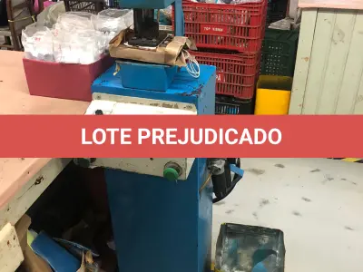 LOTE 051 - uma prensinha base quente