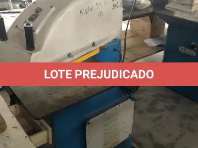 LOTE 043 - balancim de corte de couro hidraulico