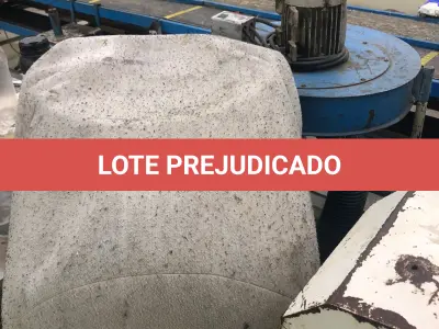 LOTE 003 - um coletor de pó de saco