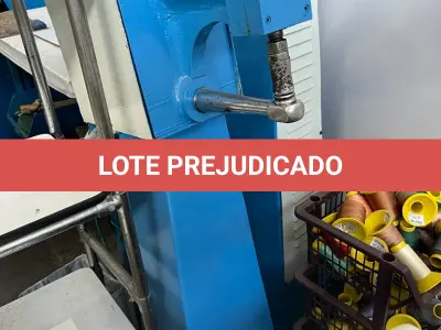 LOTE 113 - maquina de rebater costura