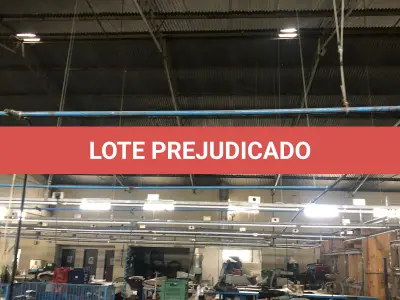 LOTE 097 - lote deluminarias e calhas eletricas