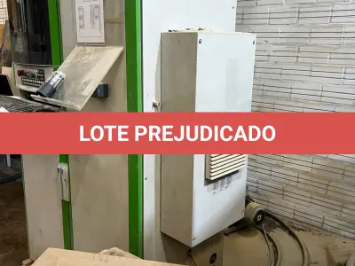 LOTE 050 - Centro de usinagem para madeiras CNC