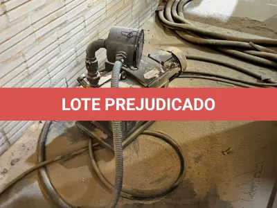 LOTE 050 - Centro de usinagem para madeiras CNC