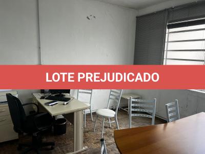 LOTE 002 - LOTE PREJUDICADO - Lote englobado de ferramentas