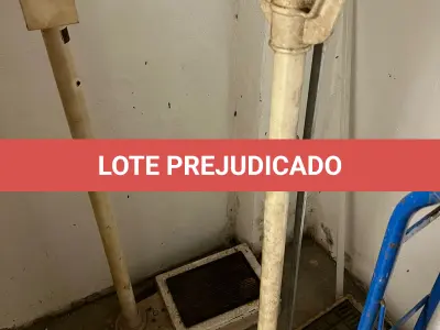 LOTE 002 - LOTE PREJUDICADO - Lote englobado de ferramentas