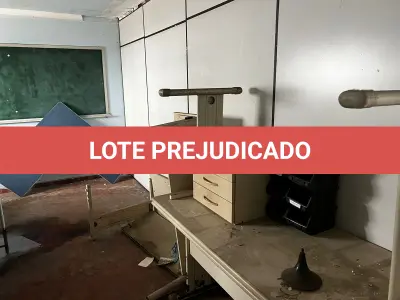 LOTE 002 - LOTE PREJUDICADO - Lote englobado de ferramentas