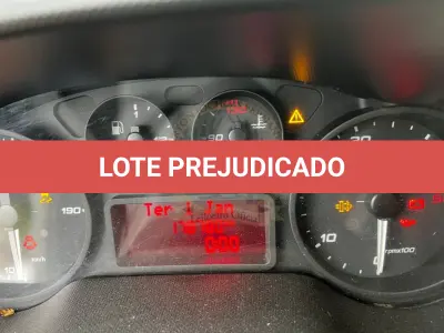 LOTE 004 - Caminhão Iveco/Daily 45-170CS, diesel, cor branca, carroceria fechada, fabricação/modelo 2021/2022
