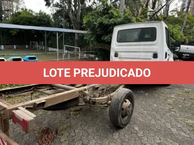 LOTE 004 - Caminhão Iveco/Daily 45-170CS, diesel, cor branca, carroceria fechada, fabricação/modelo 2021/2022