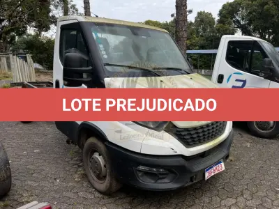 LOTE 005 - Caminhão Iveco/Daily 45-170CS, diesel, cor branca, carroceria fechada, fabricação/modelo 2021/2022