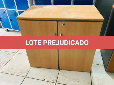 LOTE 012 - Bens móveis