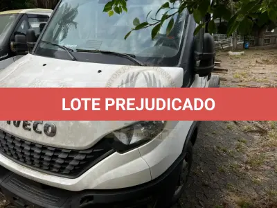 LOTE 004 - Caminhão Iveco/Daily 45-170CS, diesel, cor branca, carroceria fechada, fabricação/modelo 2021/2022