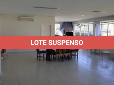 LOTE 001 - PAVILHÃO INDUSTRIAL BEM CONSTRUÍDO E FINAMENTE DECORADO