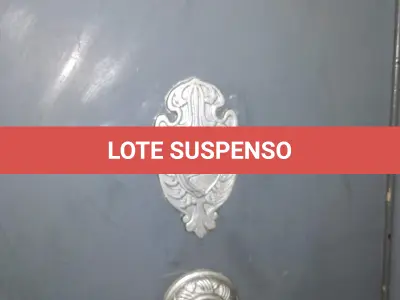 LOTE 049 - 
