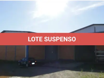 LOTE 001 - PAVILHÃO BEM CONSTRUÍDO A MENOS DE 6 ANOS COM PÉ DIREITO DE 6 METROS E PISO EM CONCRETO REGUADO