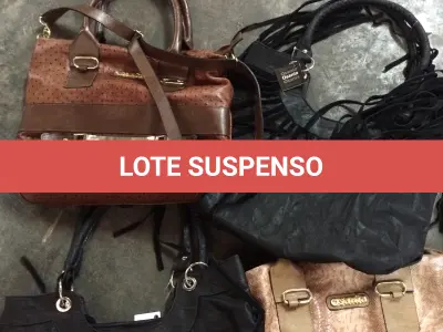LOTE  - SAPATOS E BOLSAS FEMININOS