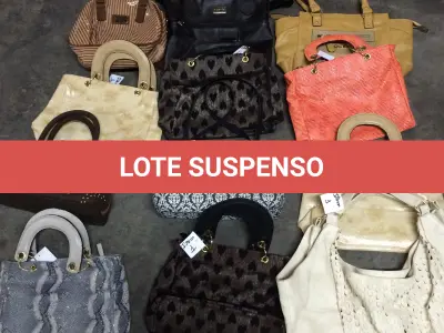 LOTE  - SAPATOS E BOLSAS FEMININOS