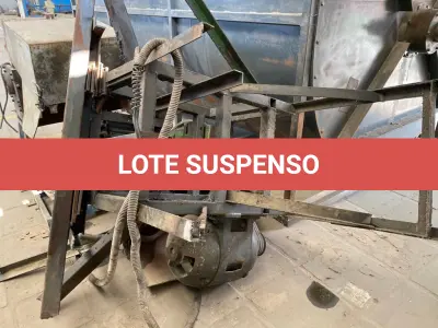 LOTE 008 - misturador usado, com partes separadas
