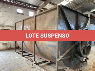 LOTE 008 - misturador usado, com partes separadas