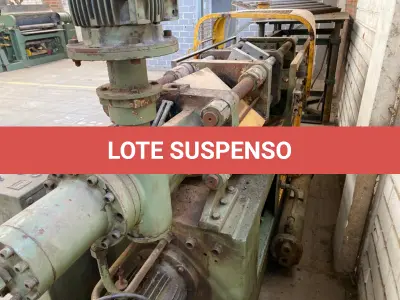 LOTE 003 - Injetora