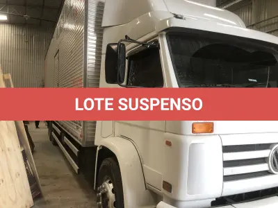LOTE 078 - Caminhão VW/17.210 com bau, branco, ano 2000, placa MAW3043 