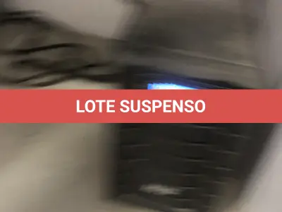 LOTE 049 - Impressora ploter grande Xenons, acompanha o computador