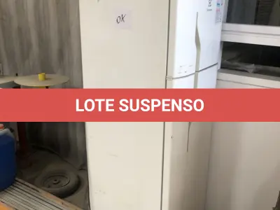 LOTE 038 - Geladeira dupla