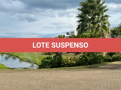 LOTE 001 - Os direitos e ações sobre o terreno urbano, sem benfeitorias, no Cond. Horizontal Ocean Side, c/área real privativa de 480m2