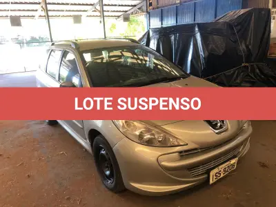 LOTE 033 - "VEÍCULO PEUGEOT, 207 SW XR, ANO 2011/2012, COR PRATA, PLACAS ISS9206