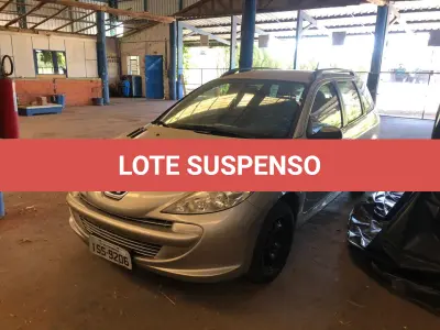 LOTE 033 - "VEÍCULO PEUGEOT, 207 SW XR, ANO 2011/2012, COR PRATA, PLACAS ISS9206
