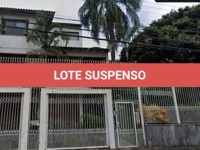 LOTE 000 - prédio de alvenaria com 3 andares não averbado. imóvel sob nº 161 da Rua Jorge Sallis Goulart, Bairro Jardim São Pedro