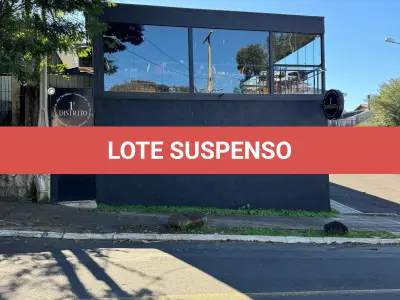 LOTE 011 - Prédio de alvenaria, em terreno de 10m(Av 3) por 30,50 de esquina