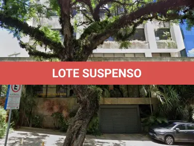 LOTE 000 - A loja nº 176 da Praça Dr. Maurício Cardoso , com 331,08mq de área real privativa, 355,55mq de área real global