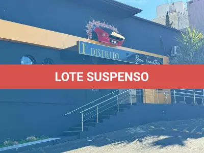 LOTE 011 - Prédio de alvenaria, em terreno de 10m(Av 3) por 30,50 de esquina