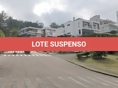 LOTE 000 - A unidade autônoma residencial nº 360, do Condomínio Alphaville Porto Alegre Sul, localizado na Estrada das Três Marias, nº 1400