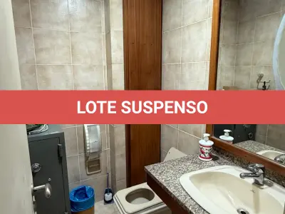 LOTE 002 - A sala nº 402 do Ed. Esplanada Central