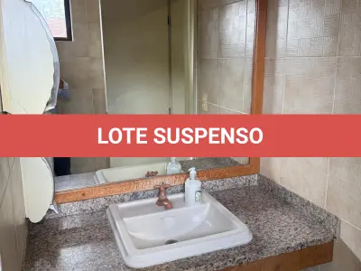 LOTE 002 - A sala nº 402 do Ed. Esplanada Central