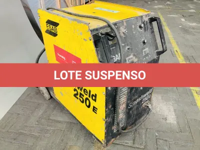 LOTE 040 - Maquina de solda ESAB Smashweld 250E MIG
