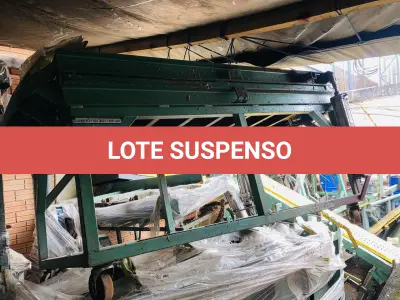 LOTE 079 - Máq. de molde Pneum. - frentes