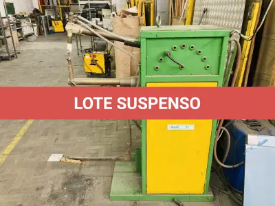 LOTE 021 - Ponteadeira