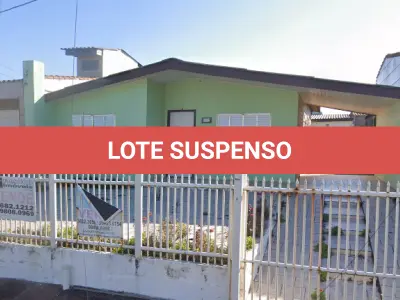 LOTE 000 - O imóvel, em alvenaria, com área total de 148,77m², localizado na Rua Carlos Cazaletti Filho, nº 1102, Balneário Pinhal/RS