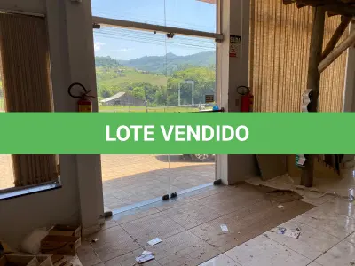LOTE 001 - Imóvel urbano com área de 632,20 m2, Consta averbada a área de 587,53 m2, para fins comerciais
