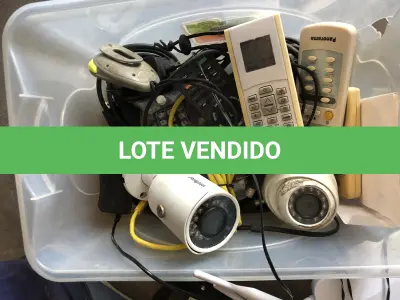 LOTE 102 - camera intelbras provavelmente sucata